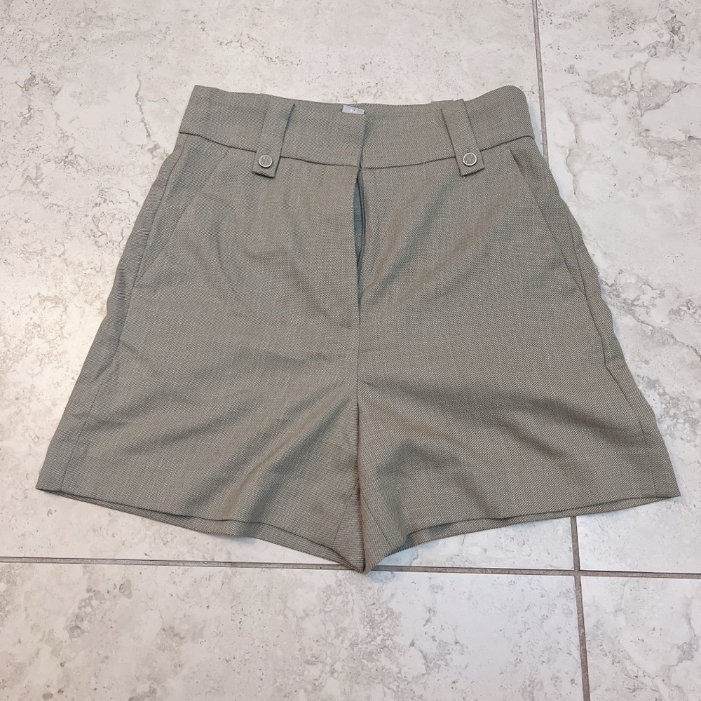 Free- H&M trouser shorts